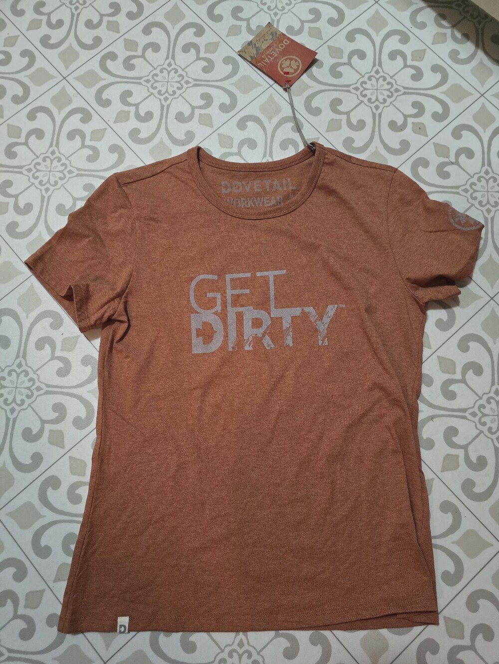 Dovetail Women's Size Medium Apricot "Get Dirty" Go To Crewneck Tee! NWT